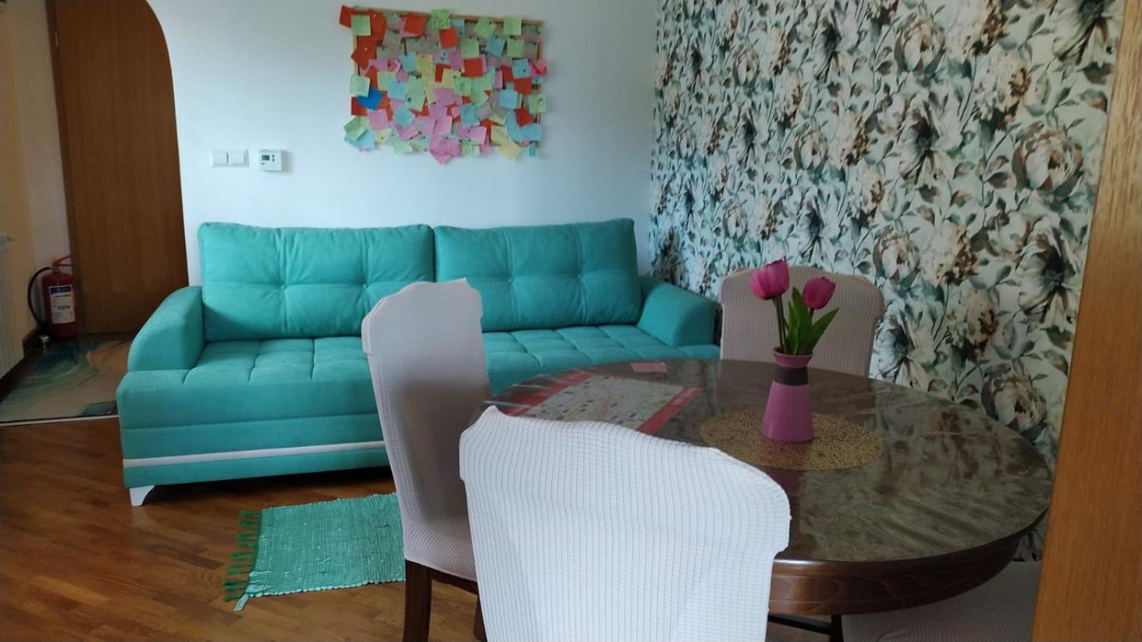 Apartman Sa Garazom I Internetom 사라예보 외부 사진